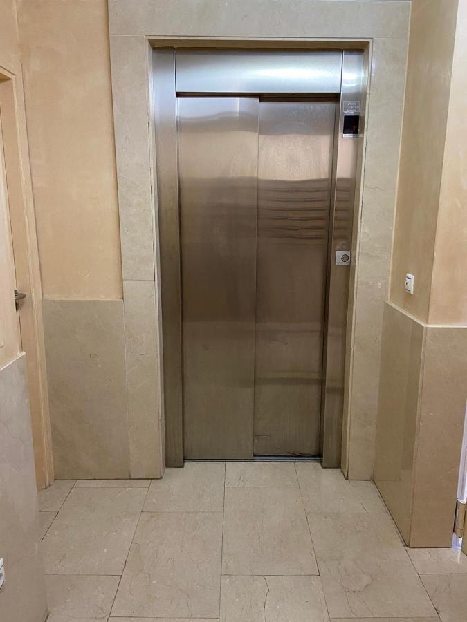Estudio Parking Centro Puerta Del Sol فيجو المظهر الخارجي الصورة